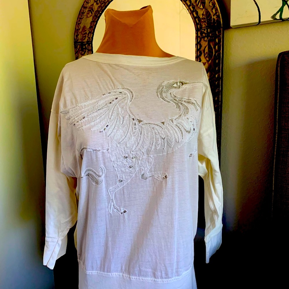 ESCADA WEST GERMANY VINTAGE WHITE TEE WITH BIRD AND RHINESTONES SIZE 36 EURO